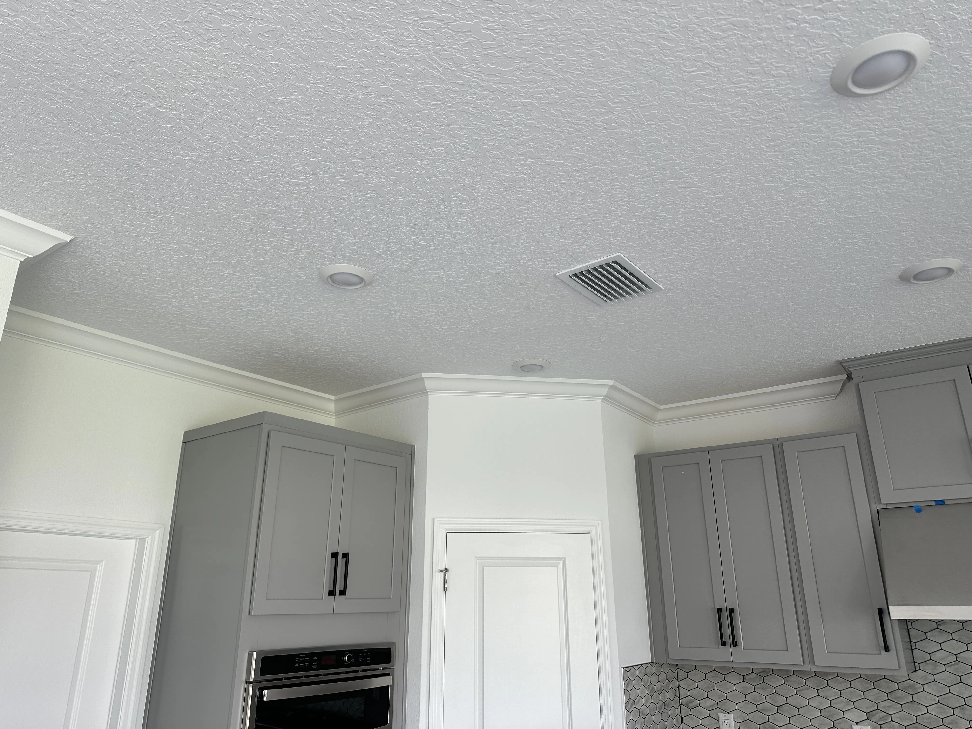 Crown molding carpentry work